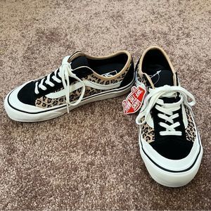 NWT Vans w Leopard Print